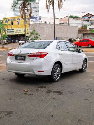 TOYOTA-COROLLA-2015