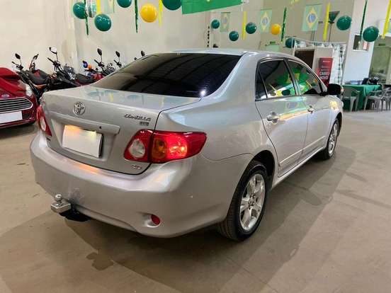 TOYOTA-COROLLA-2010