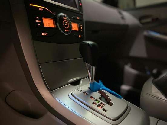 TOYOTA-COROLLA-2010
