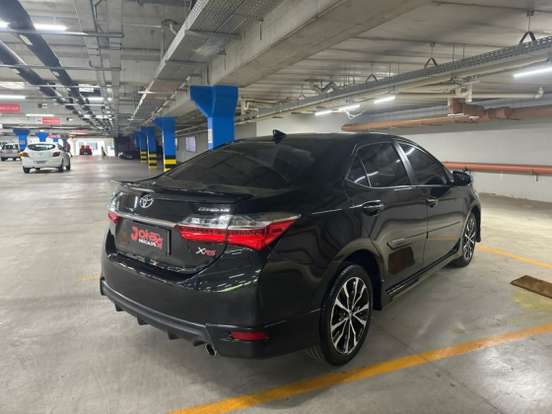 TOYOTA-COROLLA-2018