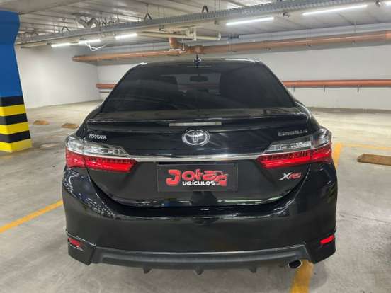 TOYOTA-COROLLA-2018