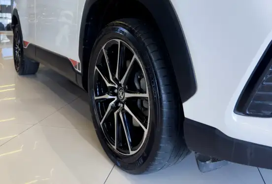 TOYOTA-COROLLA CROSS-2024