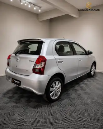 TOYOTA-ETIOS-2019