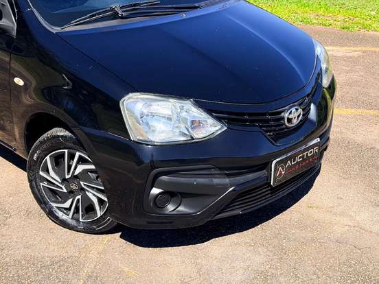 TOYOTA-ETIOS-2017