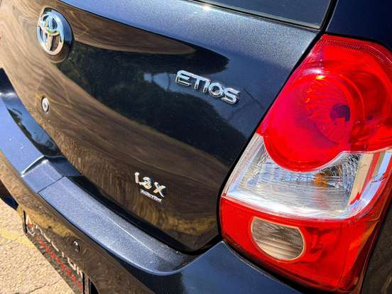 TOYOTA-ETIOS-1.3 X 16V FLEX 4P MANUAL TOYOTA-ETIOS-2017