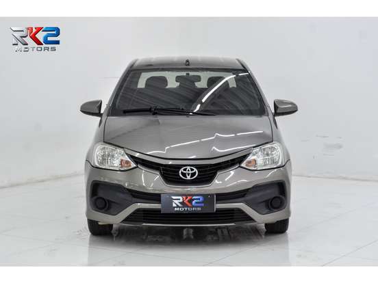 TOYOTA-ETIOS-2017