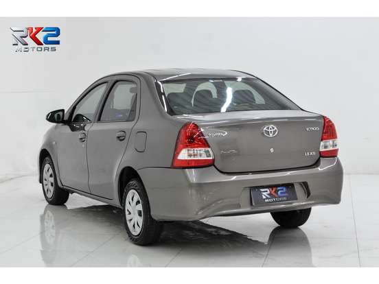 TOYOTA-ETIOS-2017
