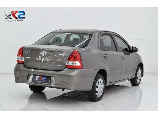 TOYOTA-ETIOS-2017