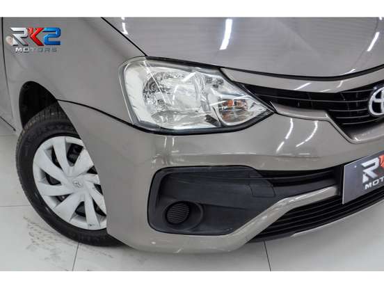 TOYOTA-ETIOS-2017