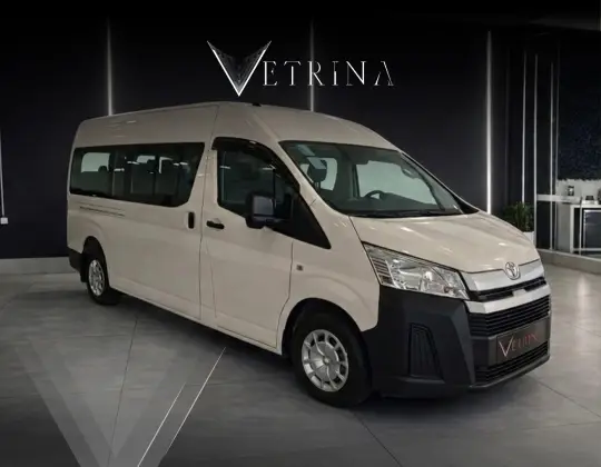 TOYOTA HIACE 2.8 D-4D TURBO DIESEL MINIBUS 15+1 DX AUTOMÁTICO