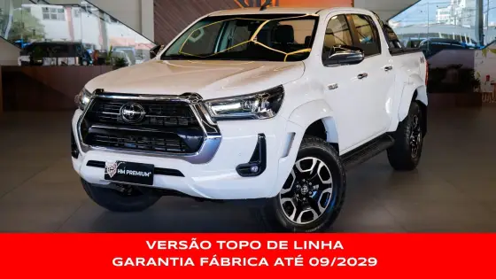 TOYOTA HILUX 2.8 D-4D TURBO DIESEL CD SRX PLUS 4X4 AUTOMÁTICO