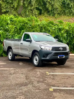 TOYOTA HILUX 2.8 D-4D TURBO DIESEL CS 4X4 MANUAL TOYOTA HILUX 2.8 D-4D TURBO DIESEL CS 4X4 MANUAL