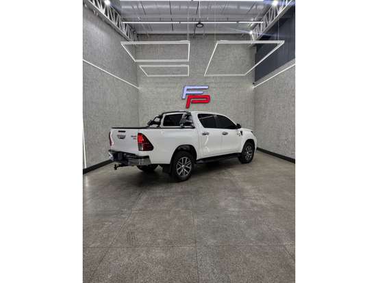 TOYOTA-HILUX-2018