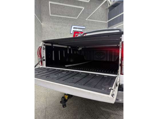 TOYOTA-HILUX-2.7 SRV 4X2 CD 16V FLEX 4P AUTOMÁTICO TOYOTA-HILUX-2018