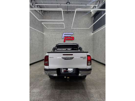 TOYOTA-HILUX-2018