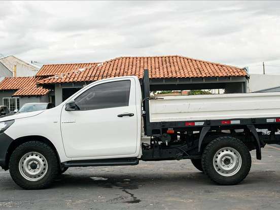 TOYOTA-HILUX-2.8 4X4 CS CHASSI 16V TURBO DIESEL 2P MANUAL TOYOTA-HILUX-2020