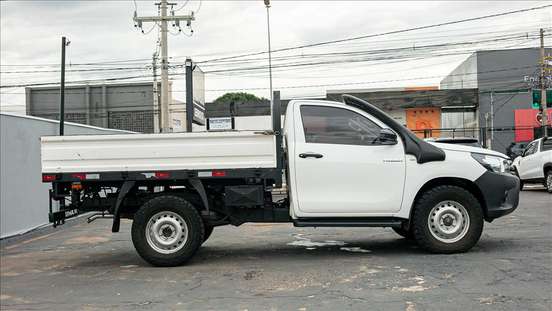 TOYOTA-HILUX-2020