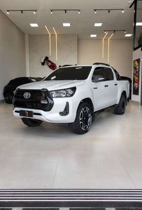 TOYOTA-HILUX-2.8 D-4D TURBO DIESEL CD POWER PACK 4X4 MANUAL TOYOTA-HILUX-2024