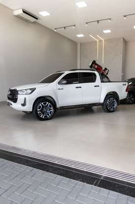 TOYOTA-HILUX-2.8 D-4D TURBO DIESEL CD POWER PACK 4X4 MANUAL TOYOTA-HILUX-2024