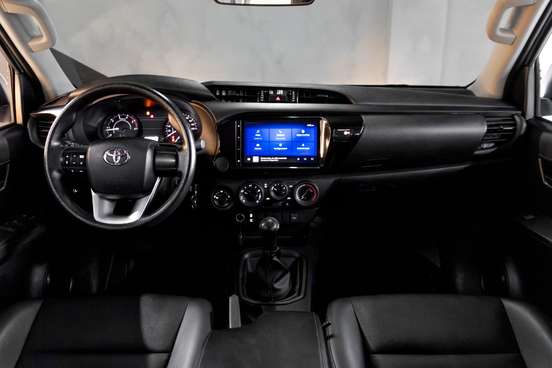 TOYOTA-HILUX-2024