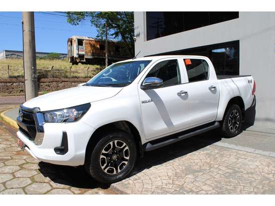TOYOTA-HILUX-2024
