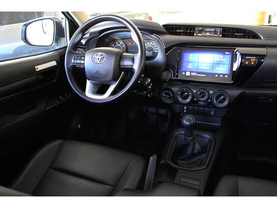 TOYOTA-HILUX-2.8 D-4D TURBO DIESEL CD POWER PACK 4X4 MANUAL TOYOTA-HILUX-2024