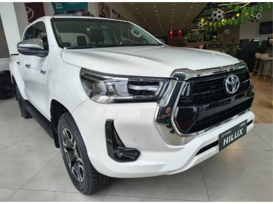 TOYOTA HILUX 2.8 D-4D TURBO DIESEL CD SRV 4X4 AUTOMÁTICO
