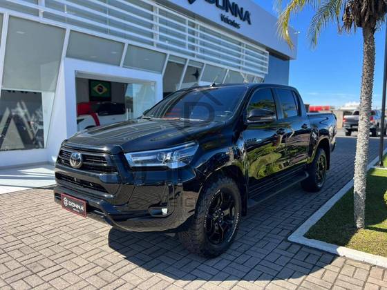 TOYOTA HILUX 2.8 D-4D TURBO DIESEL CD SRX 4X4 AUTOMÁTICO