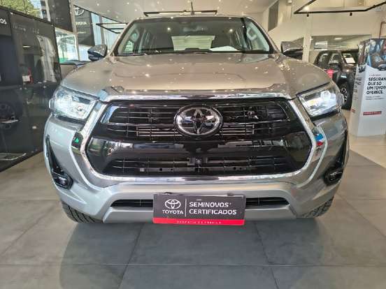 TOYOTA-HILUX-2024