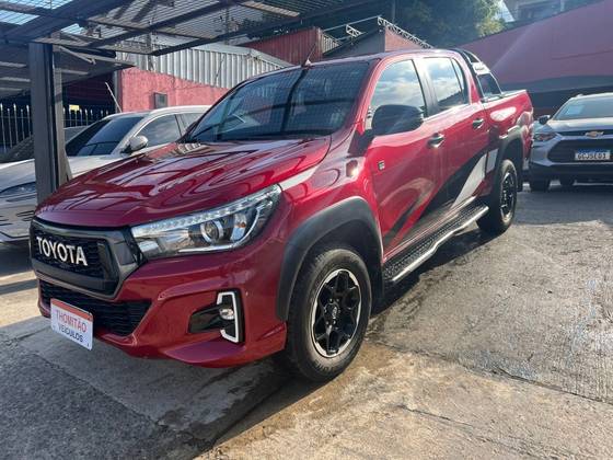 TOYOTA HILUX 2.8 GR SPORT 4X4 CD 16V DIESEL 4P AUTOMÁTICO