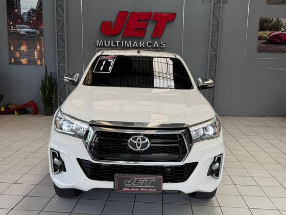 TOYOTA HILUX 2.8 SRX 4X4 CD 16V DIESEL 4P AUTOMÁTICO