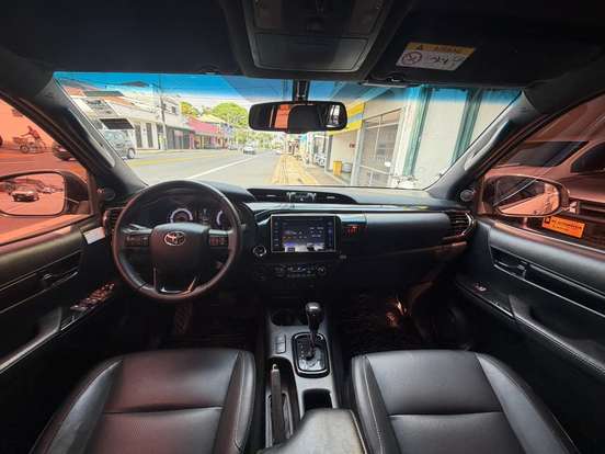 TOYOTA-HILUX-2018