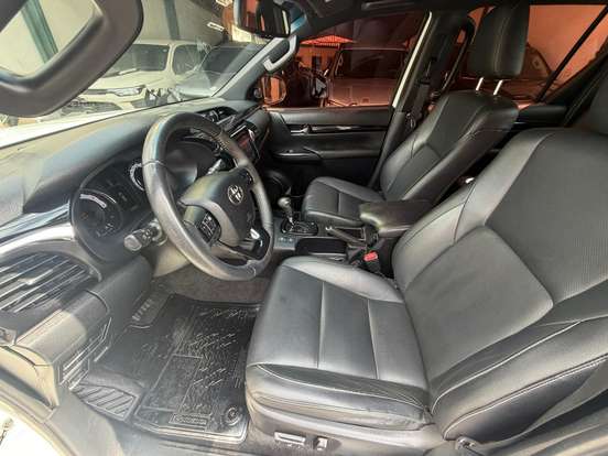 TOYOTA-HILUX-2.8 SRX 4X4 CD 16V DIESEL 4P AUTOMÁTICO TOYOTA-HILUX-2018