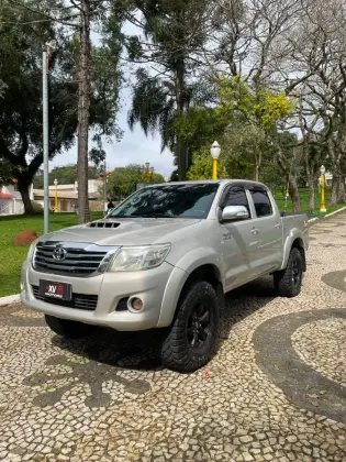 TOYOTA HILUX 3.0 SRV 4X4 CD 16V TURBO INTERCOOLER DIESEL 4P AUTOMÁTICO