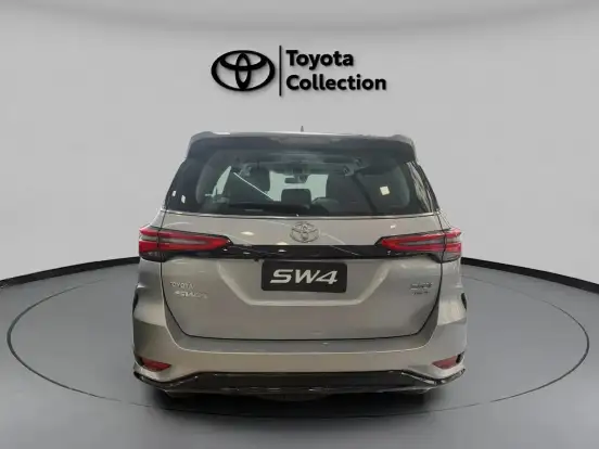 TOYOTA-HILUX SW4-2025