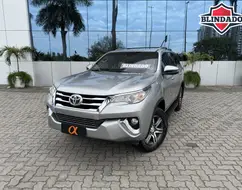 TOYOTA HILUX SW4 2.7 SRV 7 LUGARES 4X2 16V FLEX 4P AUTOMÁTICO TOYOTA HILUX SW4 2.7 SRV 7 LUGARES 4X2 16V FLEX 4P AUTOMÁTICO