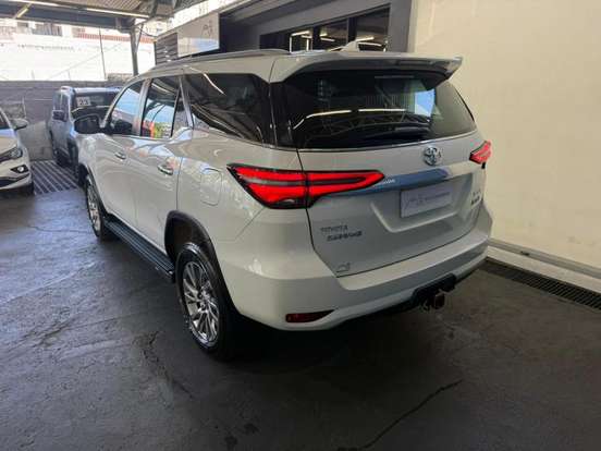 TOYOTA-HILUX SW4-2021
