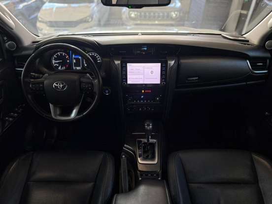 TOYOTA-HILUX SW4-2021