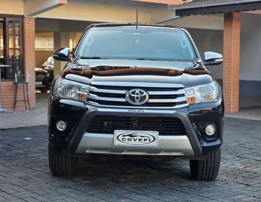 TOYOTA-HILUX SW4-2015