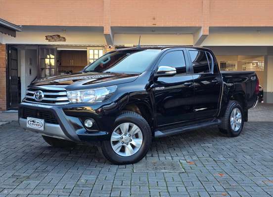 TOYOTA-HILUX SW4-2015