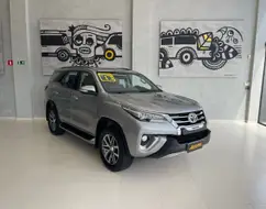TOYOTA HILUX SW4 2.8 SRX 4X4 16V TURBO INTERCOOLER DIESEL 4P AUTOMÁTICO TOYOTA HILUX SW4 2.8 SRX 4X4 16V TURBO INTERCOOLER DIESEL 4P AUTOMÁTICO