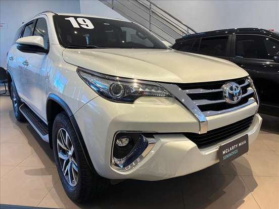TOYOTA-HILUX SW4-2019