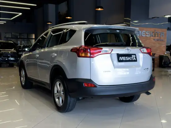 TOYOTA-RAV4-2.0 4X4 16V GASOLINA 4P AUTOMÁTICO TOYOTA-RAV4-2014