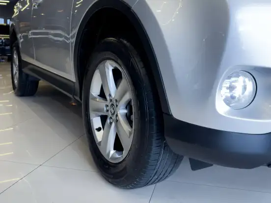 TOYOTA-RAV4-2.0 4X4 16V GASOLINA 4P AUTOMÁTICO TOYOTA-RAV4-2014