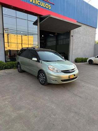 TOYOTA SIENNA 3.5 V6 24V GASOLINA LE AWD 4P AUTOMÁTICO