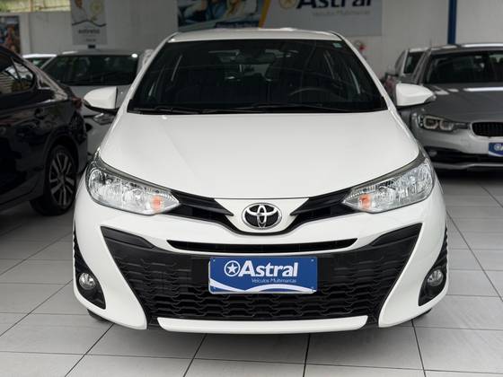 TOYOTA YARIS 1.3 16V FLEX XL LIVE MULTIDRIVE