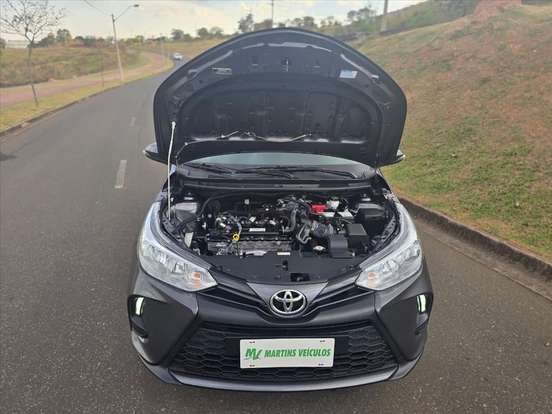 TOYOTA-YARIS-2024