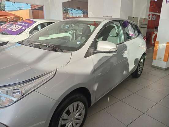 TOYOTA-YARIS-2024