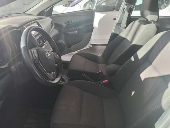 TOYOTA-YARIS-2024