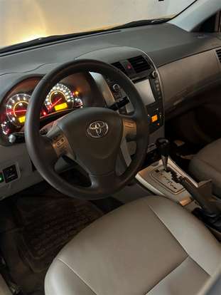 TOYOTA-COROLLA-2010